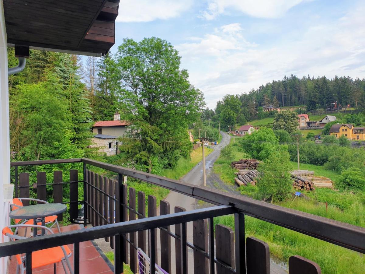 Penzion Lumis Nová Role Exterior foto
